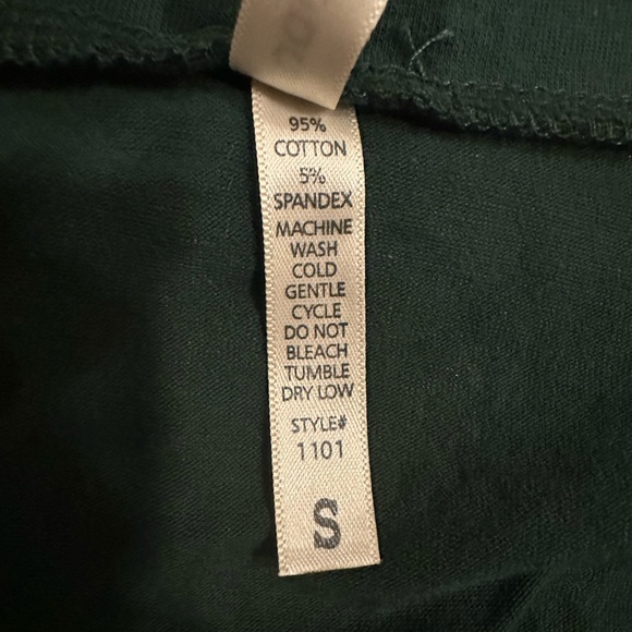 Forest Green Long Sleeve V-Neck - Picture 4 of 4